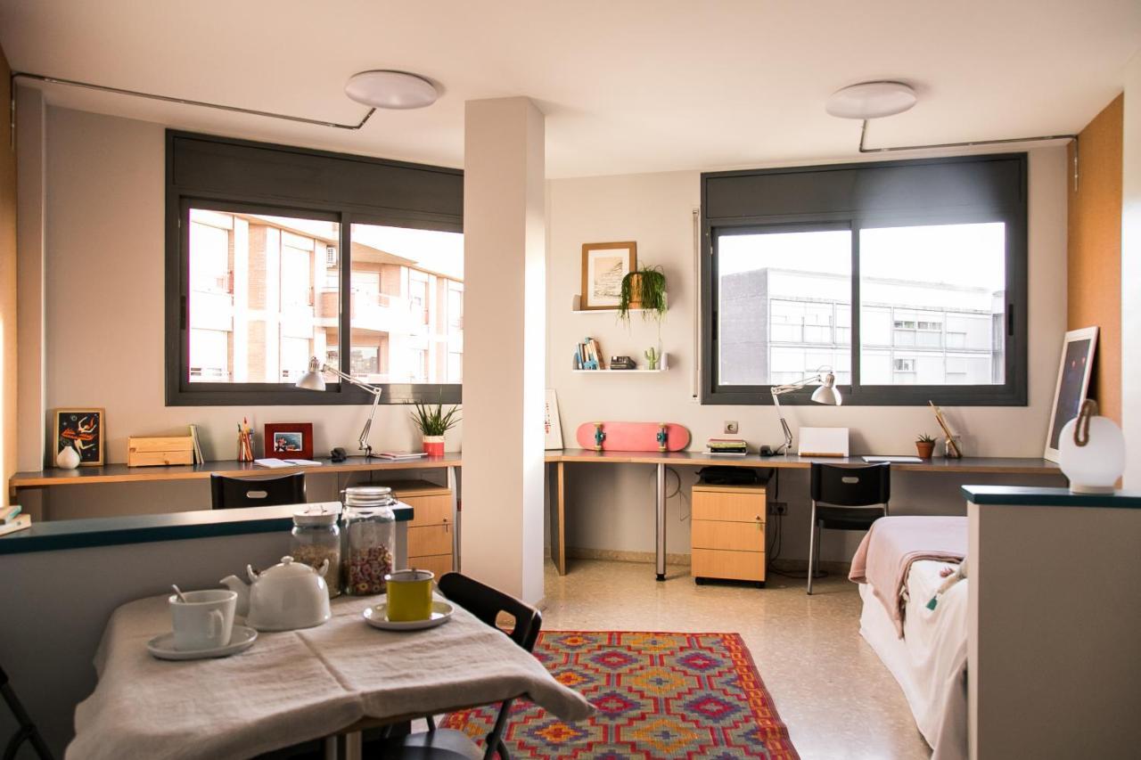Residencia Estudiantes Onix Apartment Барселона Екстериор снимка