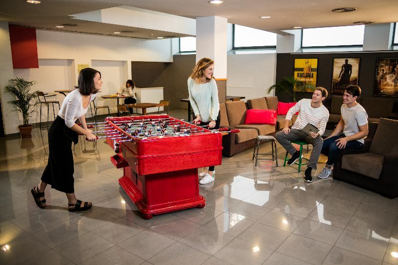 Residencia Estudiantes Onix Apartment Барселона Екстериор снимка